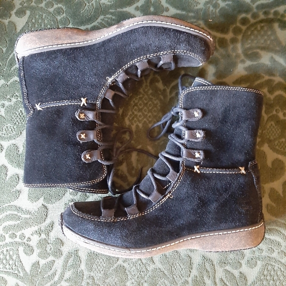 *SOLD* Timberland Suede Sherpa Lined Lace Up Ankle Boots 61355 - Picture 8 of 13